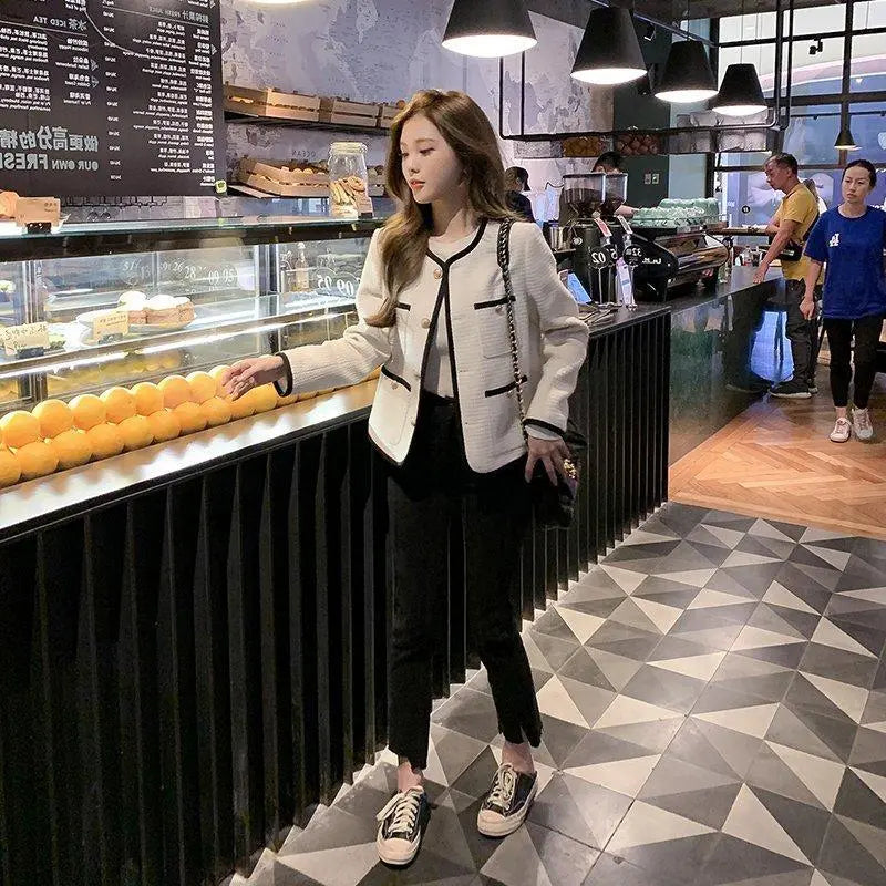 Short Coat Woman-2